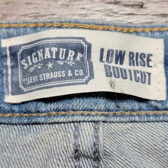 Levi Strauss Signature Low Rise Bootcut Light Blue Denim - Size Misses 18 Medium - Picture 5 of 6